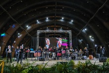 Un vozarr&oacute;n rompi&oacute; Los Cristales