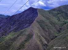 Labor tit&aacute;nica de guardabosques del Dagma, comunidad y bomberos para contrarrestar incendios forestales
