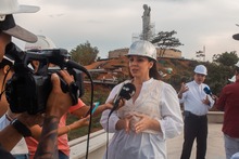 Monse&ntilde;or Luis Fernando Rodr&iacute;guez se conmociona por la renovaci&oacute;n de la casa del Cristo cale&ntilde;o