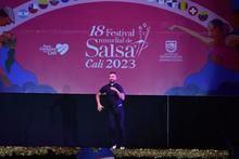 El sacerdote V&iacute;ctor Gaviria Molina quiere ser el patrono de los bailarines