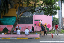 Festival Graficalia, Colores de Vida pint&oacute; la Avenida 6ta de Cali con su Mural Gozate la sexta, &iexcl;v&eacute;!