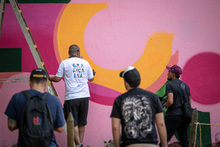 Festival Graficalia, Colores de Vida pint&oacute; la Avenida 6ta de Cali con su Mural Gozate la sexta, &iexcl;v&eacute;!