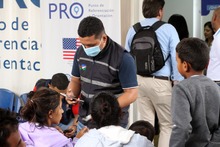 Dos puntos de atenci&oacute;n al migrante: un compromiso humanitario y de integraci&oacute;n