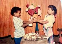 &ldquo;&Eacute;l compr&oacute; el terreno y ella ayud&oacute; a construir el rancho&rdquo;: El Origen