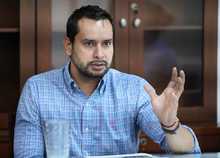 Seleccionados los vendedores informales que participar&aacute;n en la temporada decembrina y Feria de Cali.  