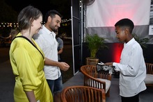 Un ni&ntilde;o se tom&oacute; &lsquo;la &uacute;ltima Coca Cola del desierto&rsquo; en la Feria del Libro