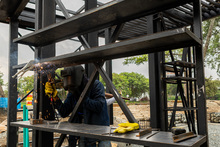 Estructuras met&aacute;licas alojar&aacute;n las artesan&iacute;as y bebidas tradicionales.