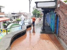 Con lavado de &aacute;reas p&uacute;blicas, la Alcald&iacute;a de Cali enluce puentes, hundimientos y sitios tur&iacute;sticos 