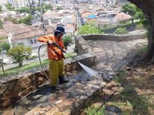 Con lavado de &aacute;reas p&uacute;blicas, la Alcald&iacute;a de Cali enluce puentes, hundimientos y sitios tur&iacute;sticos 