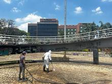Con lavado de &aacute;reas p&uacute;blicas, la Alcald&iacute;a de Cali enluce puentes, hundimientos y sitios tur&iacute;sticos 