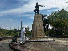 Con lavado de &aacute;reas p&uacute;blicas, la Alcald&iacute;a de Cali enluce puentes, hundimientos y sitios tur&iacute;sticos 