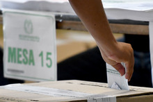 En el coliseo El Pueblo cale&ntilde;os se dieron cita para votar
