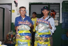 Personas Mayores en situaci&oacute;n de calle recibieron paquetes alimentarios