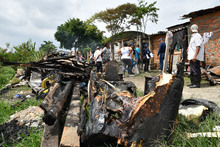 Se entregaron ayudas humanitarias a damnificados del sector Villa Uribe, Comuna 13