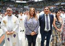 Monse&ntilde;or Luis Fernando Rodr&iacute;guez recibi&oacute; el palio arzobispal en Asamblea Sinodal