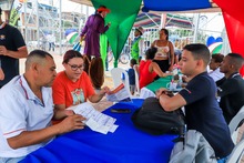 Feria de servicios p&uacute;blicos se tom&oacute; la comuna 13