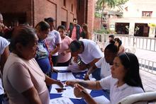 Cali se ilumina con inclusi&oacute;n: vendedores informales organizados para el Alumbrado Navide&ntilde;o 2023