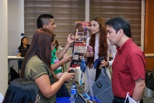 Cale&ntilde;os y vallecaucanos acudieron a la &lsquo;Bilingual Job Fair 2023&rsquo; en procura de copar las vacantes laborales