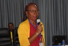 Adultos mayores participaron activamente en Foro sobre las TIC 