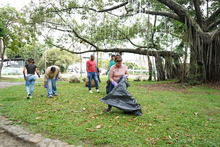 Unidad de Bienes y Servicios se puso la camiseta para embellecer el Parque Central R&iacute;o Cali