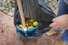 Unidad de Bienes y Servicios se puso la camiseta para embellecer el Parque Central R&iacute;o Cali