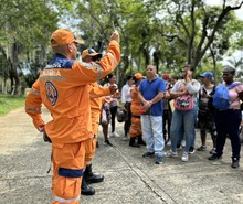 Vendedores informales se capacitan para participar en &lsquo;Alumbrado Navide&ntilde;o&rsquo;