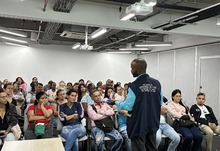 Vendedores informales se capacitan para participar en &lsquo;Alumbrado Navide&ntilde;o&rsquo;