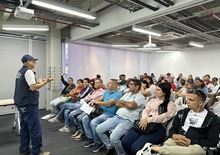 Vendedores informales se capacitan para participar en &lsquo;Alumbrado Navide&ntilde;o&rsquo;