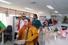 Los &lsquo;diablitos de Silo&eacute;&rsquo; pregonan las Noticias de Puro Coraz&oacute;n