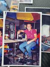 Turistas llegan a &lsquo;Melassa&rsquo;, un nuevo lugar que rinde tributo a la historia de los LP&rsquo;s en Cali