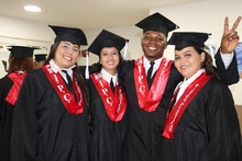 Listos para el mercado laboral, beneficiarios de Todas y Todos a Estudiar certificados en el IPC