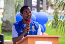 Lustrabotas de la Plaza de Cayzedo recibieron Capital Semilla