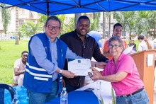 Lustrabotas de la Plaza de Cayzedo recibieron Capital Semilla