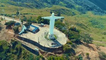 Cristo Rey abraza su historia por lo alto