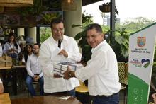 Dagma entreg&oacute; su legado a la Red de Bibliotecas P&uacute;blicas