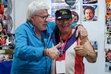 &lsquo;Encuentro de Mel&oacute;manos y Coleccionistas&rsquo; prendi&oacute; luces en la Feria con m&uacute;sica tropical