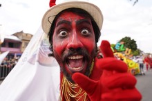 2000 artistas engalanaron el desfile del Carnaval de Cali Viejo 