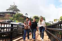 Turistas est&aacute;n felices con el nuevo Cristo Rey