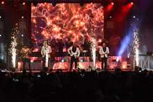 Ellas salieron, cantaron y prendieron la rumba en La Calle de La Feria 