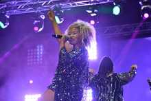 Ellas salieron, cantaron y prendieron la rumba en La Calle de La Feria 