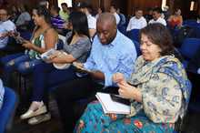 Periodistas cale&ntilde;os conmemoraron su d&iacute;a aprendiendo sobre inteligencia artificial