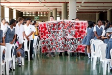 En el marco de la conmemoraci&oacute;n de las Manos Rojas dejamos una huella de paz y solidaridad en Llano Verde