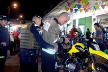 Alcald&iacute;a de Santiago de Cali y Polic&iacute;a Metropolitana lideran operativo contra la extorsi&oacute;n y el hurto en la galer&iacute;a de Santa Elena