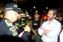 Alcald&iacute;a de Santiago de Cali y Polic&iacute;a Metropolitana lideran operativo contra la extorsi&oacute;n y el hurto en la galer&iacute;a de Santa Elena