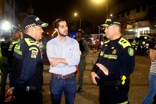 Alcald&iacute;a de Santiago de Cali y Polic&iacute;a Metropolitana lideran operativo contra la extorsi&oacute;n y el hurto en la galer&iacute;a de Santa Elena