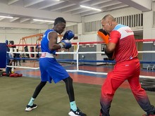 El boxeador cale&ntilde;o &lsquo;Speedy&rsquo; Gonz&aacute;lez &lsquo;vol&oacute;&rsquo; de Silo&eacute; a Par&iacute;s y sue&ntilde;a con medalla ol&iacute;mpica y la cuota inicial para la casa de su mam&aacute;