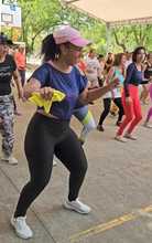 Con una &lsquo;Caminata P&uacute;rpura&rsquo;, abrazos y reaprendizajes, las mujeres disfrutaron de una manera muy especial la Ciclovida de Cali