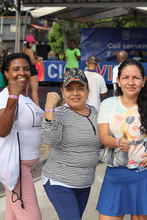 Con una &lsquo;Caminata P&uacute;rpura&rsquo;, abrazos y reaprendizajes, las mujeres disfrutaron de una manera muy especial la Ciclovida de Cali
