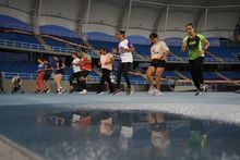 La pista atl&eacute;tica del estadio Pascual Guerrero tambi&eacute;n se puso en servicio en horario nocturno