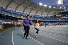 La pista atl&eacute;tica del estadio Pascual Guerrero tambi&eacute;n se puso en servicio en horario nocturno